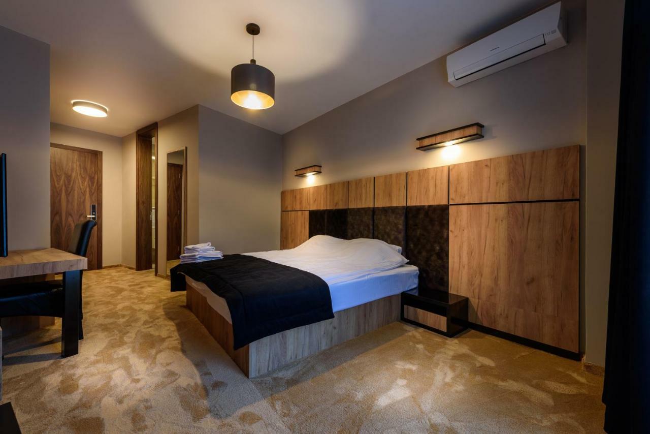 Resort Ujevara E Drinit 페야 외부 사진