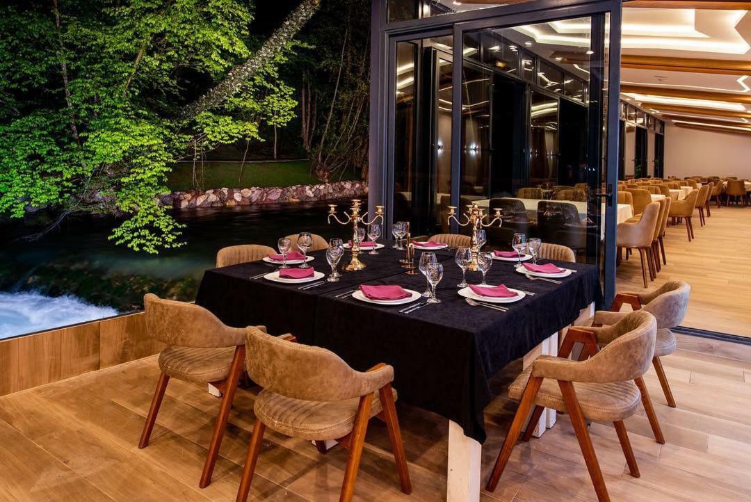 Resort Ujevara E Drinit 페야 외부 사진